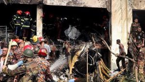Pesawat Militer Jatuh di Kampus Bangladesh, Korban 19 Jiwa