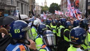 London Ricuh 2 Bertarung Pendemo Ajukan Tuntutan
