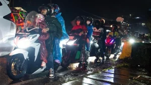 Jalur Nagreg Lumpuh? 129 Ribu Kendaraan Lewat!